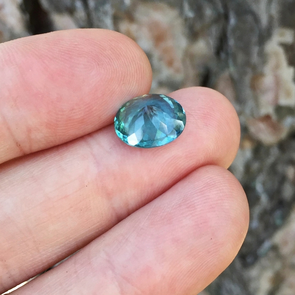 Ultra Rare AGL Cerified Natural Unheated Paraiba Tourmaline 4.55 Carats Litnon.com