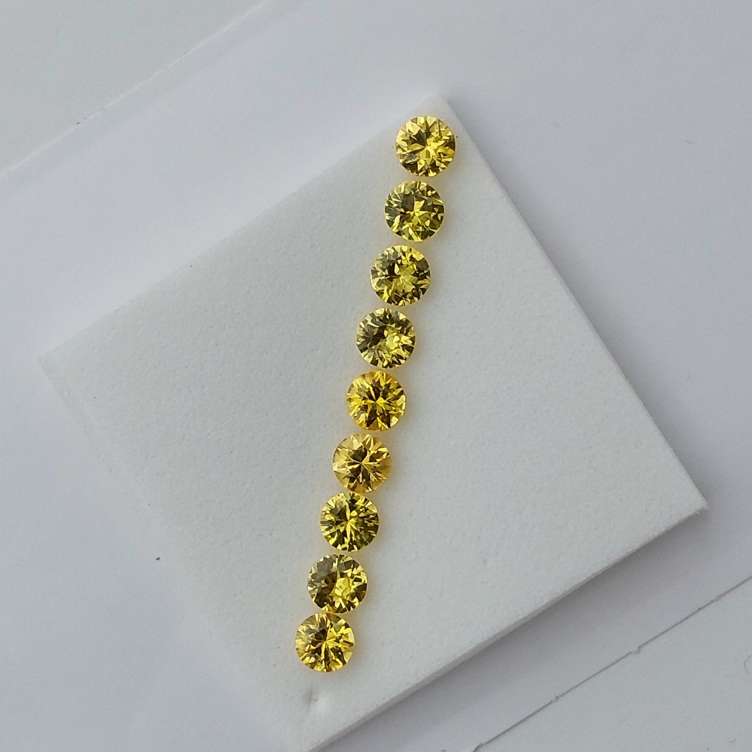 Bright and Pretty Yellow Montana Sapphire Suite 2.36 Carats Litnon.com
