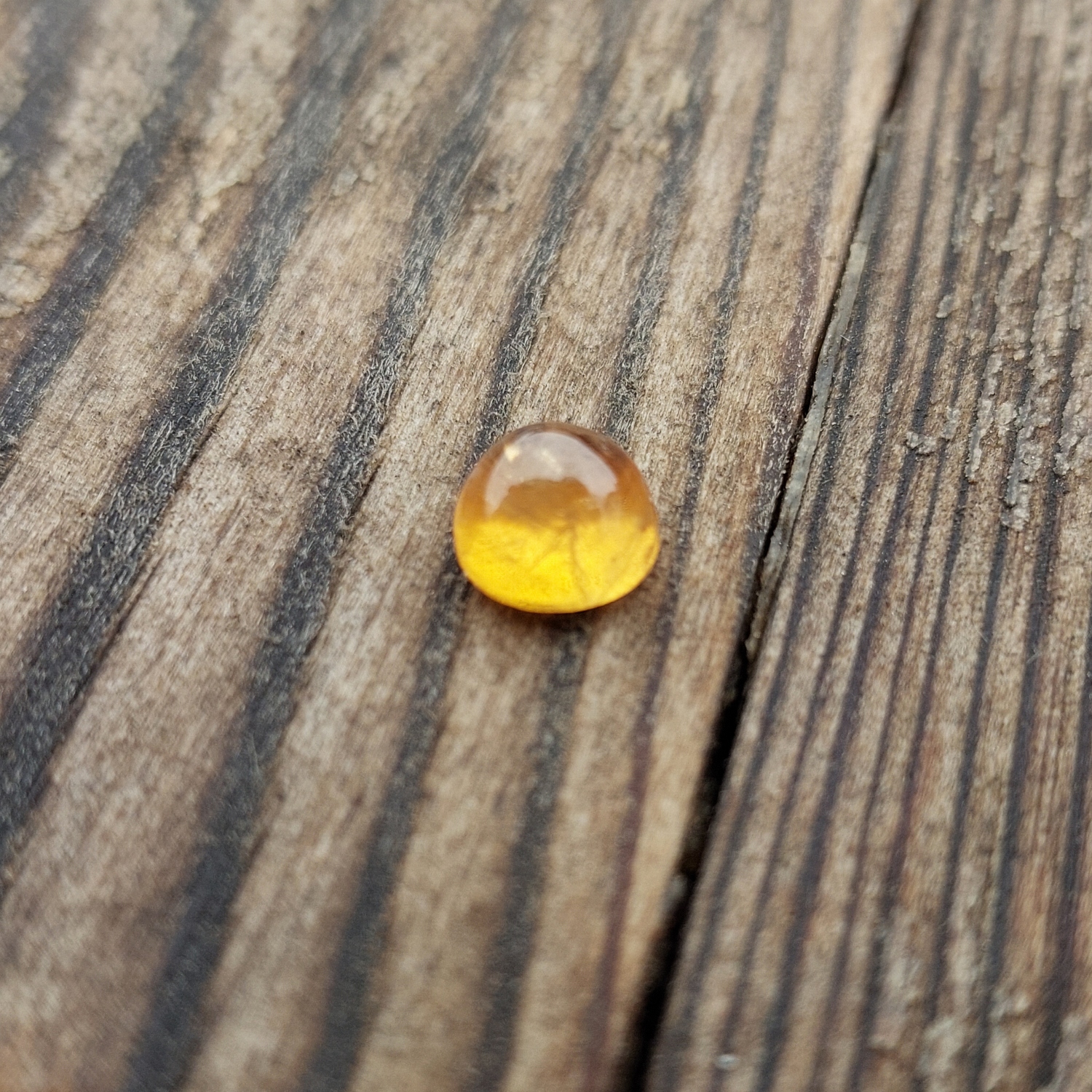 Big And Pretty and Natural Yellow Montana Sapphire Cabochon 2.60 Carats  Litnon.com