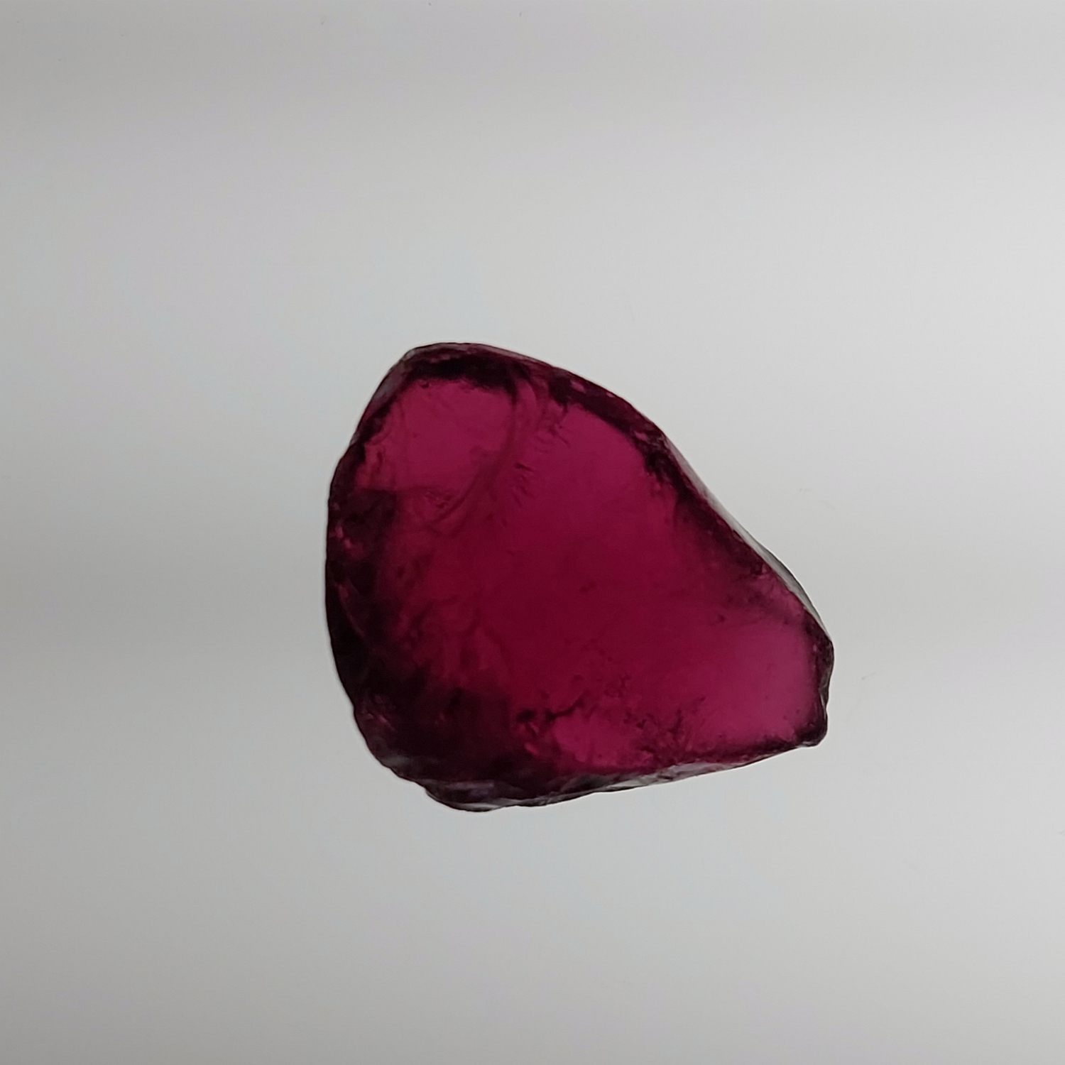 Quality Rhodolite Garnet Facet Rough Tanzania 15.63 ct  Litnon.com