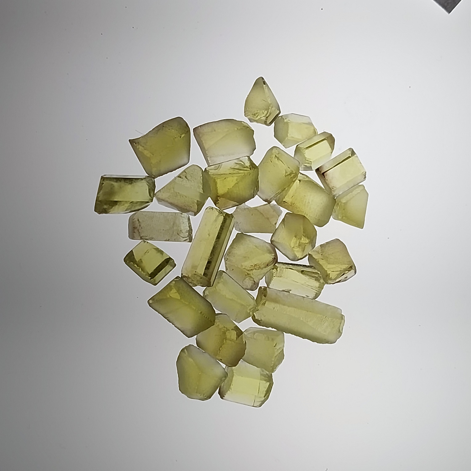 Oro Verde Brazilian Lemon Citrine Trimmed Rough 200 Carats Litnon.com