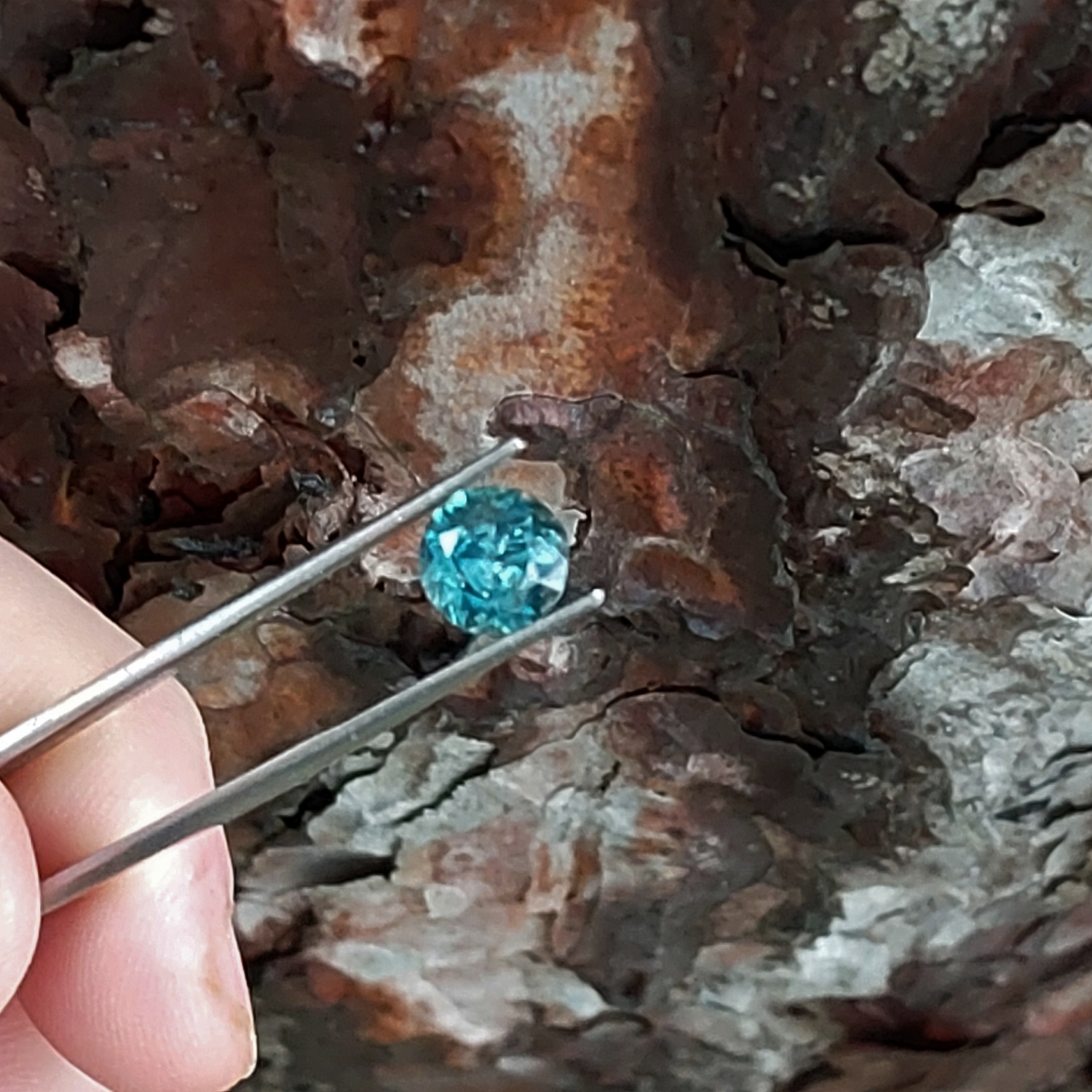 Large Natural Green Blue Montana Sapphire 2.58 Carats Litnon.com