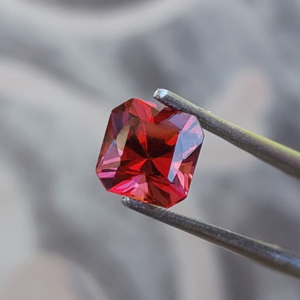 USA Cut Malaia Malaya Garnet Tanzania  1.64 ct  Litnon.com