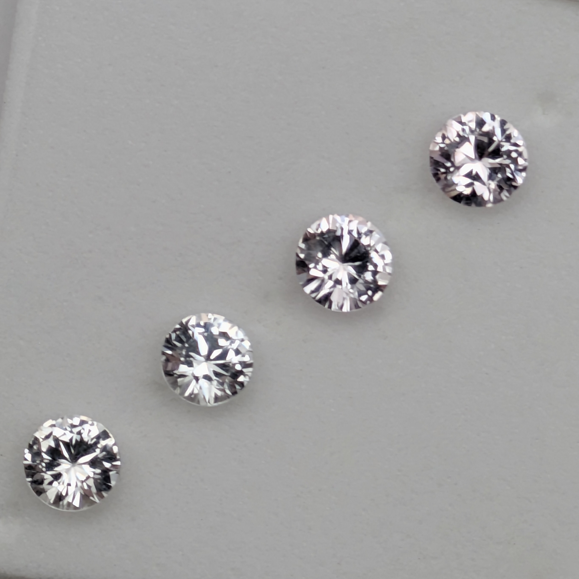 Top Color & Cut Montana Sapphire Suite 1.85 Carats  Litnon.com