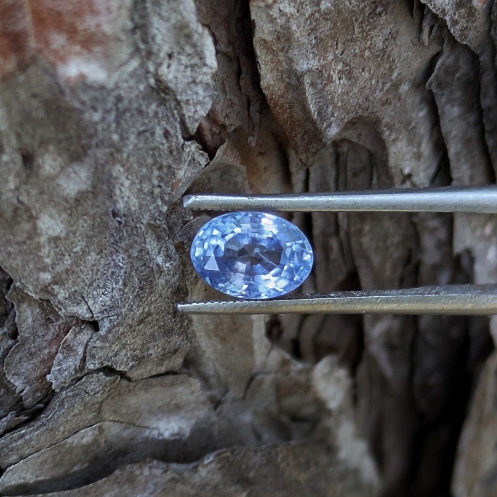 Unheated Natural Light Blue Ceylon Sapphire 1.18 carats  Litnon.com