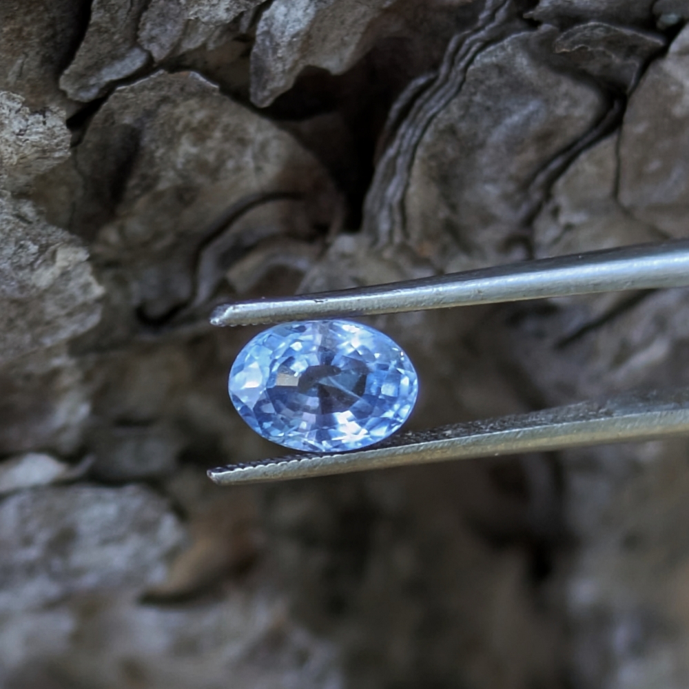 Unheated Natural Light Blue Ceylon Sapphire 1.18 carats  Litnon.com