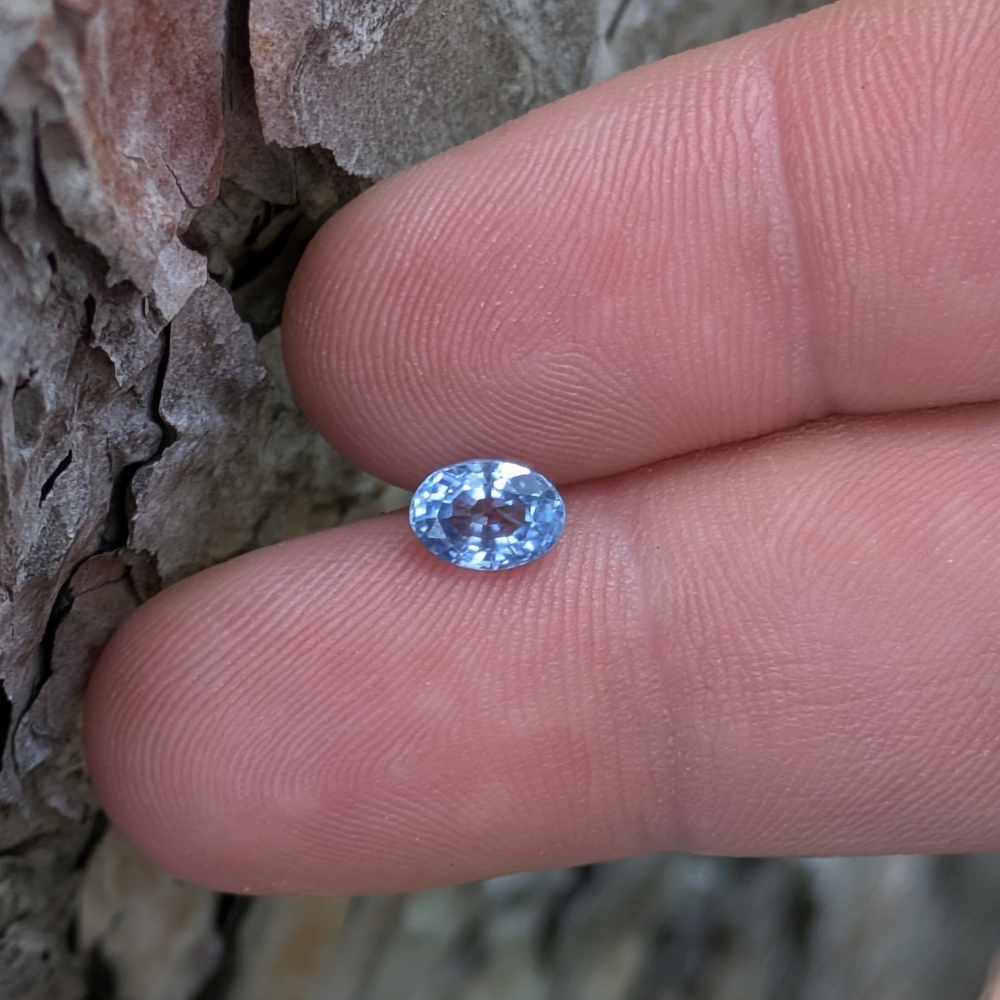 Unheated Natural Light Blue Ceylon Sapphire 1.18 carats  Litnon.com