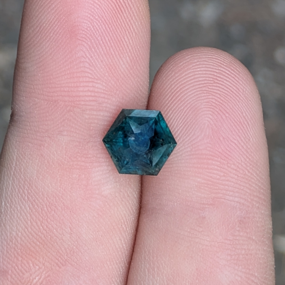 Large Natural Dark Blue Green Blue Montana Sapphire 5.34 Carats Litnon.com