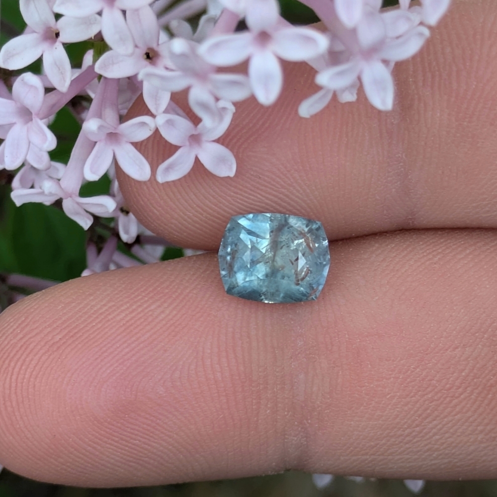 Large Natural Light Blue to Grey Montana Sapphire 3.17 Carats Litnon.com