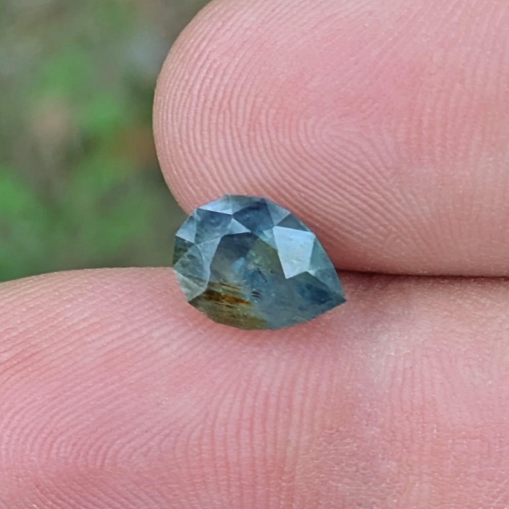 Large Natural Blue Montana Sapphire With Yellow Yolk 2.95 Carats Litnon.com