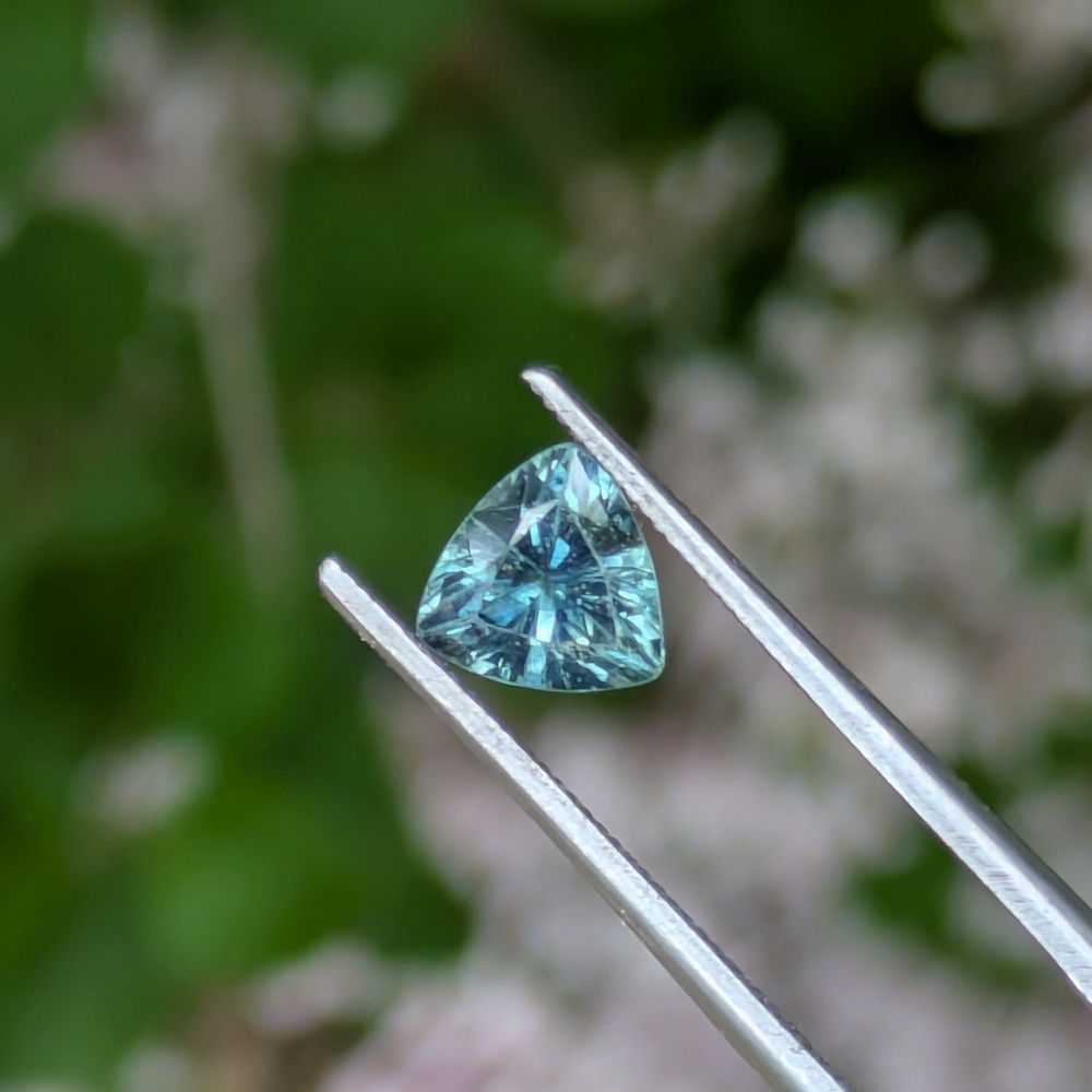 Moody Green Blue Montana Sapphire Sapphire 1.10 Carats Litnon.com