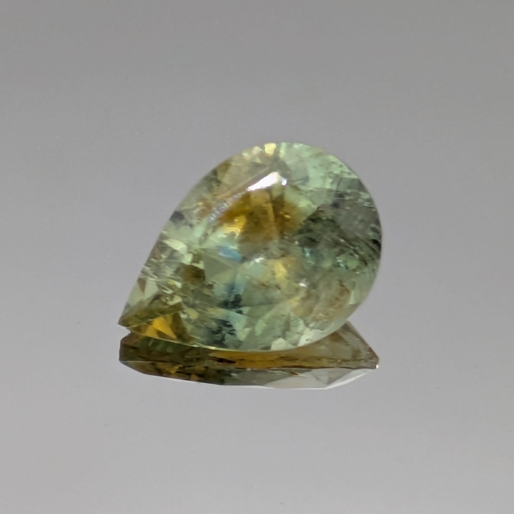 Well Cut Yellow-Green Montana Sapphire – 0.82 Carats Litnon.com