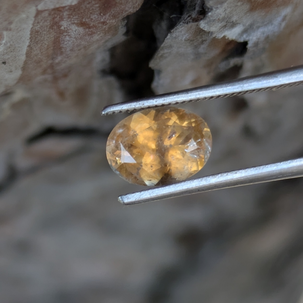 Well Cut Orange Yolk  Montana Sapphire – 1.18 Carats Litnon.com