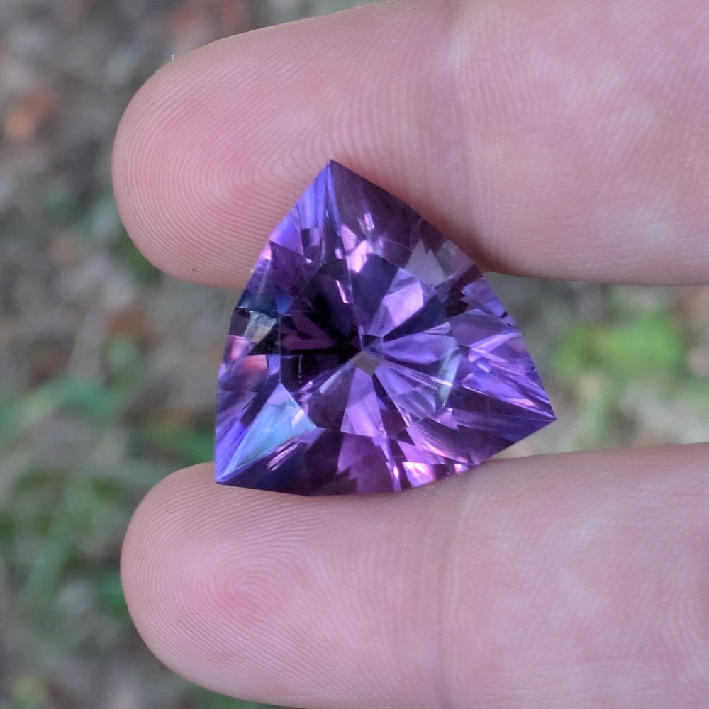 Top Cutting Natural Amethyst Afghanistan 28.32 Carats Litnon.com