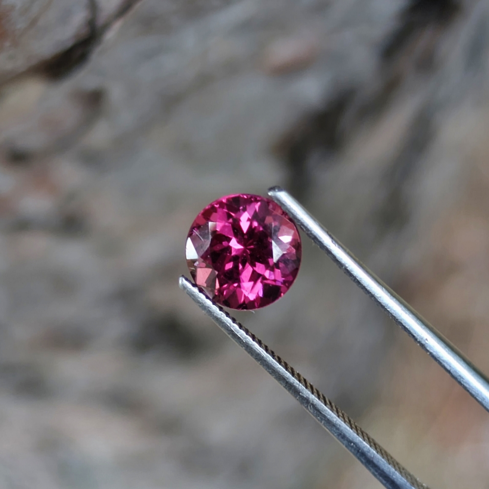 Well Cut Umbalite Umba River Garnet Tanzania 1.23 Carats  Litnon.com