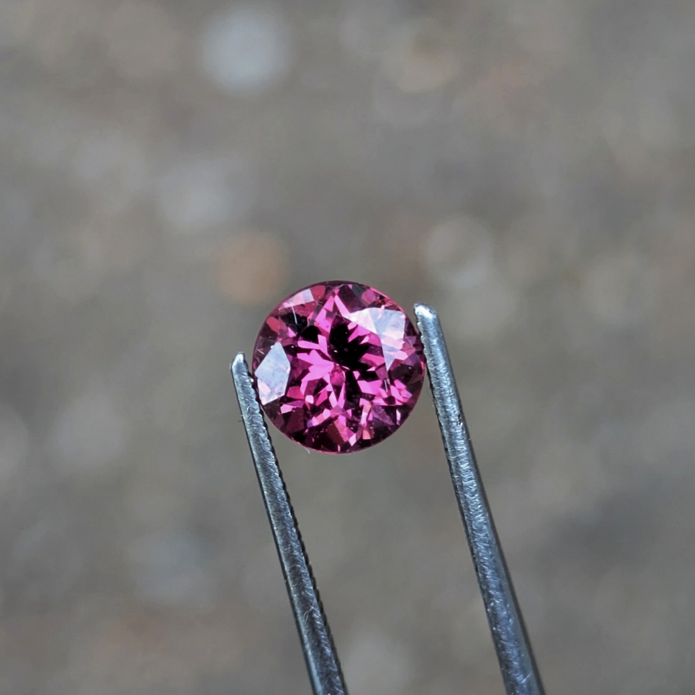 Well Cut Umbalite Umba River Garnet Tanzania 1.23 Carats  Litnon.com