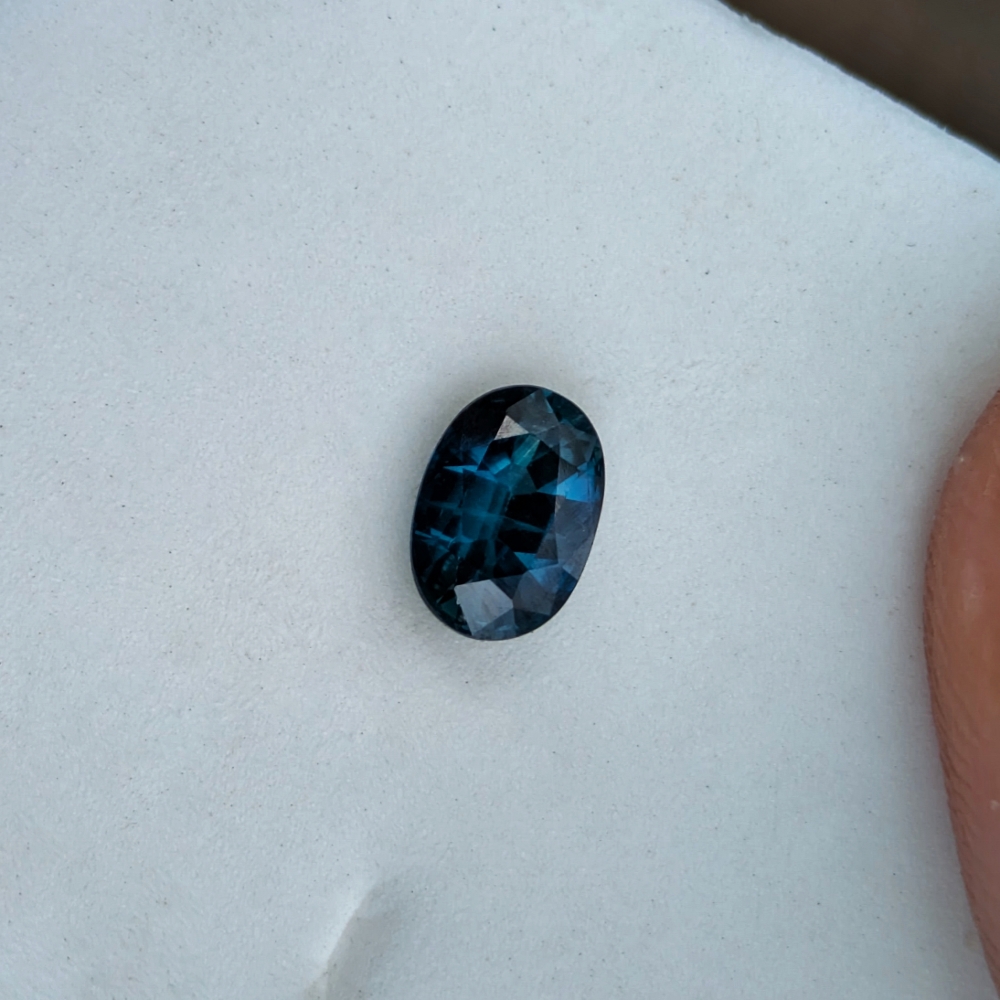 Deep Color Royal Blue Natural Sapphire Thailand 1.51 Carats Litnon.com