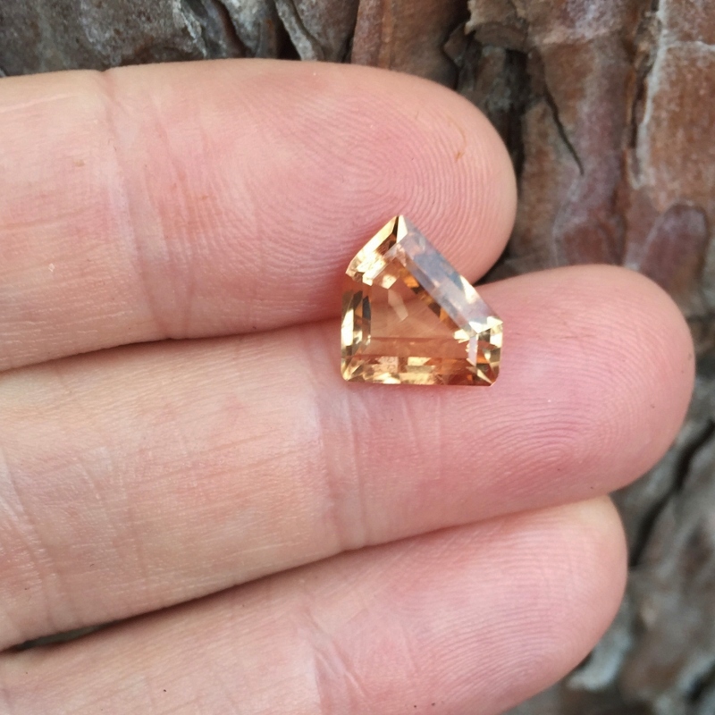  Rare Golden Precious Topaz Russia 4.51 Carats Litnon.com