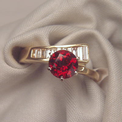 Beautiful Rhodolite Garnet Diamond 18 kt Ring  Litnon.com