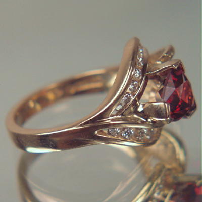 Beautiful Rhodolite Garnet Diamond 14 kt Ring  Litnon.com
