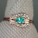 Pretty Colombian Emerald Diamond 14 kt Ring 
