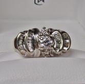NR Estate 10kt White Gold Diamond Engagement/ Wedding Ring 1.0ct tw 