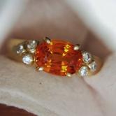 High Quality 2.60 ct Mandarin Garnet and Diamond 14 kt Ring 