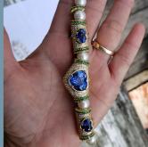 30 + Carats 4 Stones Ceylon Sapphires 18 kt Necklace and Bracelet 