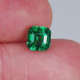Quality Ideal Color Chrome Green Tsavorite Kenya 2.32 ct 