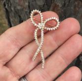 Vintage 14 karat Gold Diamond Brooch 1.70 carats 